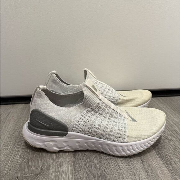 Nike White and Gray Flyknit Sneakers - Picture 2 of 7